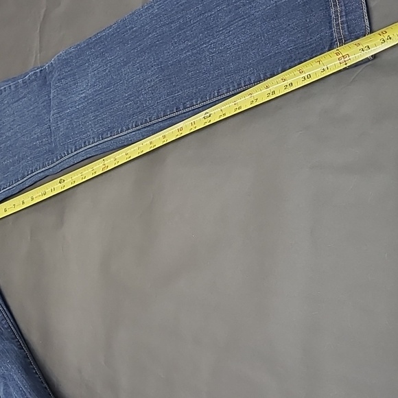 BCBG Maxazria Women's Blue Flare Jeans Size 28 - Picture 4 of 11